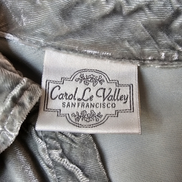 Vintage Silver Carol Le Valley Oversized Crushed Velvet Dress, Size Medium - Picture 9 of 11